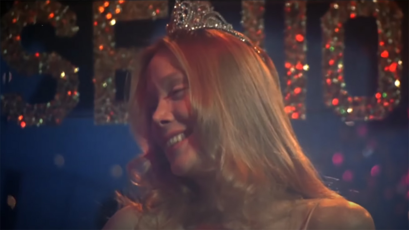 Sissy Spacek on Stage as Carrie White in Brian De Palma's Carrie
