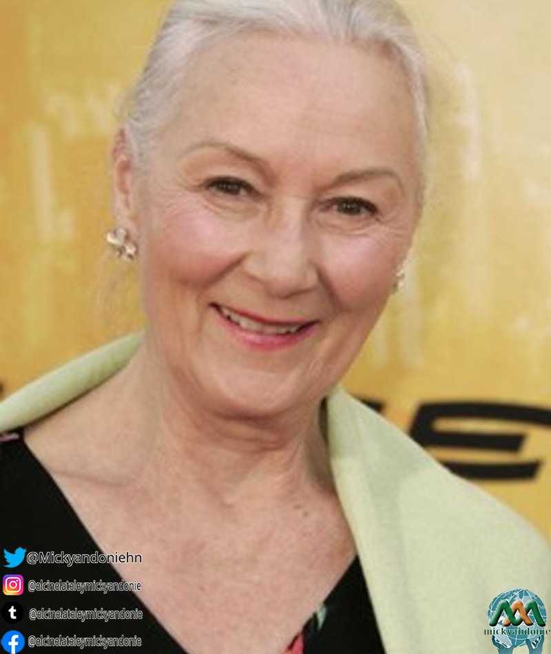 ROSEMARY HARRIS (es una actriz inglesa) Mickyandoniehn